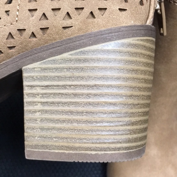 Brown/tan leather Booties - Picture 6 of 7